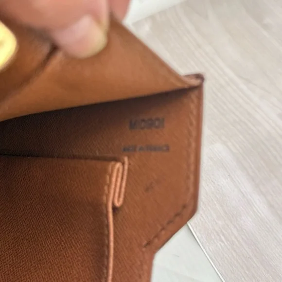 Louis Vuitton Brown and Gold Monogram Métis Authentic.